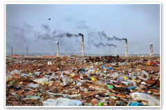 Spalovna odpadů v Bangladéši a její okolí
