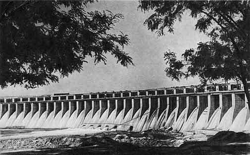 The Red Army blew up a giant dam on the Dnieper during the war